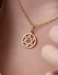 Pendentif en Or Étoile de David Ajourée Cerclée