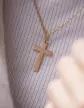 Pendentif Croix Christique Fine en Or