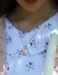 Médaille de la vierge priant ovale contourée