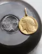 Grande médaille christ de profil en or personnalisable