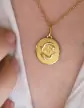 Médaille Zodiaque Soleillée Contour Diamanté en Or Personnalisable