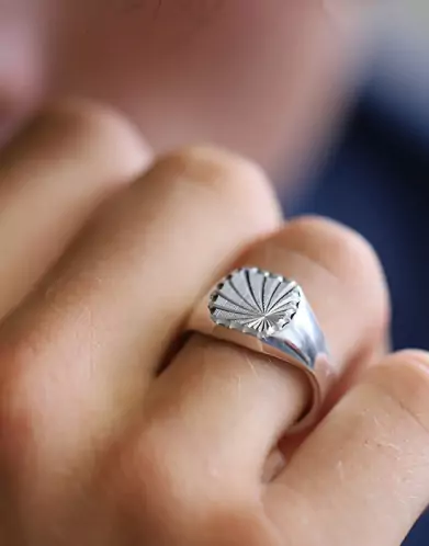 Chevalière Taylor Argent Massif Damier Soleil