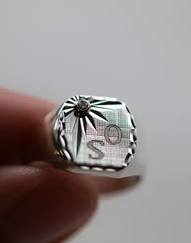 Chevalière Taylor Argent Massif Damier Diamant