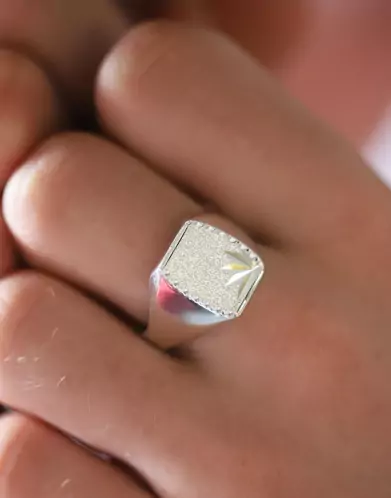 Chevalière Thibalt Argent Massif Brossée Étoilée