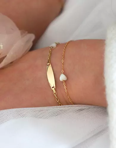 Bracelet en Or Jaune 18K Plaque Ovale Coeur de Nacre et Perle