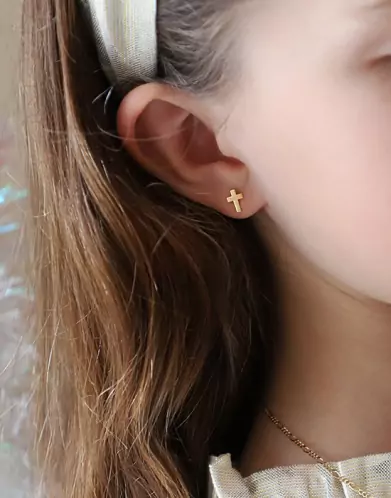 Boucles d'Oreilles Puce Croix en Or