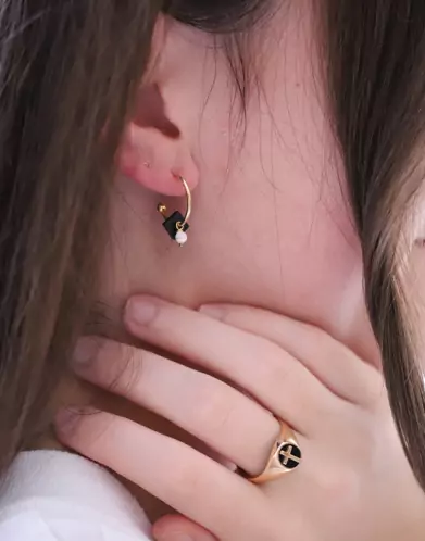 Créoles Rondes Onyx et Perle 18K