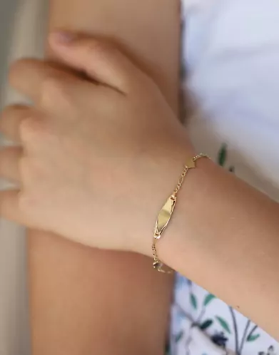 Bracelet Identité Bébé plaque Ovale Maille alternée et Motifs Coeurs