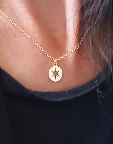 Collier Rond Étoile Ascendance Ajourée en Or – Petit Modèle