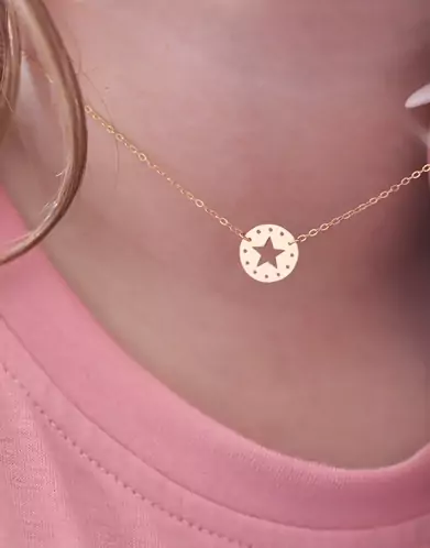 Collier Pièce Ronde Ajourée Étoile et Points en Or Jaune 18K