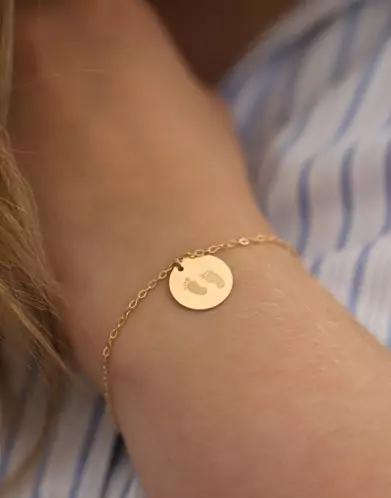 Bracelet Breloque Petits Pieds en Or