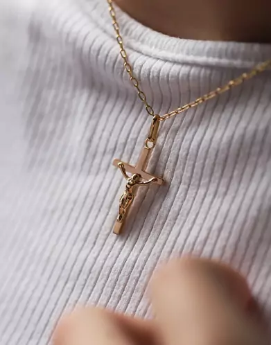Pendentif Croix Latine et Christ – Grand Modèle