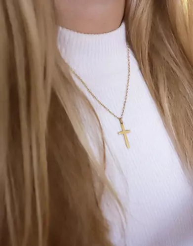Pendentif Croix Latine Fine en Or
