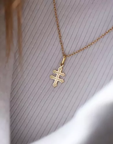 Croix Patriarcale de Lorraine en Or Satinée avec Fleurons
