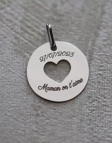 Médaille Ronde Ajourée Coeur en Or Personnalisable