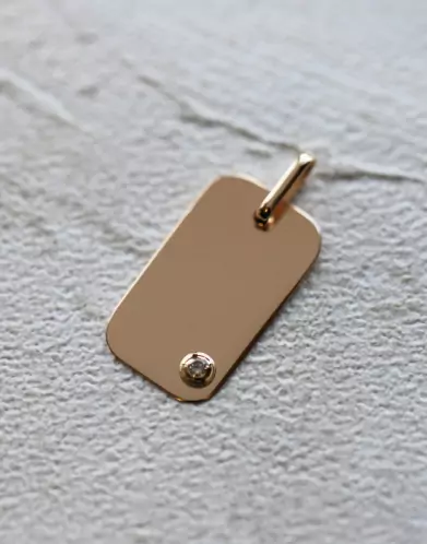 Médaille Rectangle Medium en Or avec 1 Diamant Personnalisable