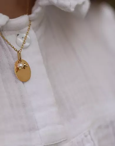 Médaille Ovale Pampilles Perle et Boule en Or 18k Personnalisable