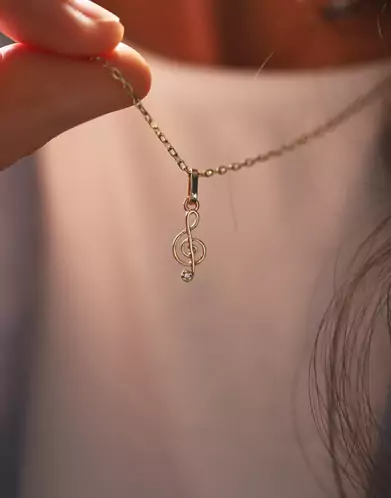 Pendentif Clé de Sol en Or et Diamant