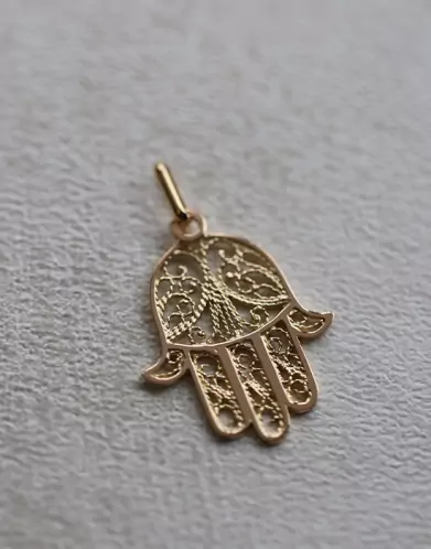 Pendentif Main de Fatma Ajourée Filigrane en Or Grand Modèle