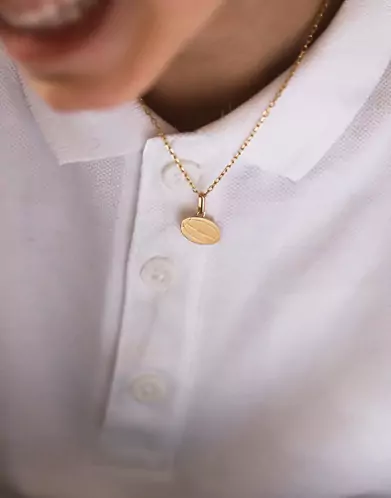 Pendentif Gravé Ballon de Rugby en Or