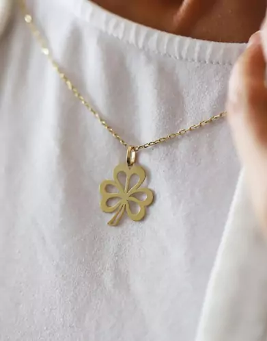 Pendentif Trèfle Trinité Ajouré en Or– Modèle Taille Intermédiaire
