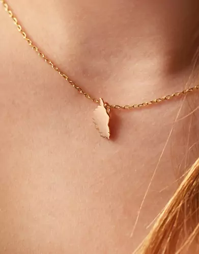 Pendentif Corse en Or Poli – Modèle Taille Intermédiaire