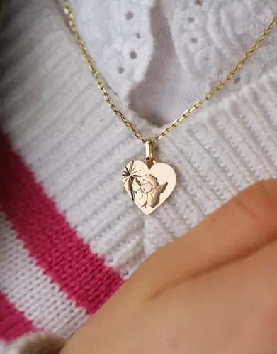 Médaille Coeur Brossée Motif Étoilé avec Ange Penseur en Or Personnalisable