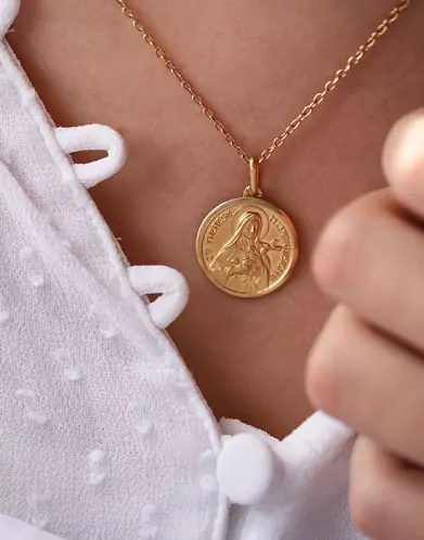 Médaille Sainte Thérèse en Or Personnalisable