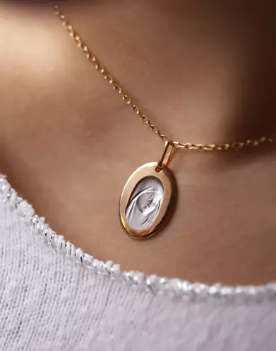 Médaille ovale Vierge Marie bicolore
