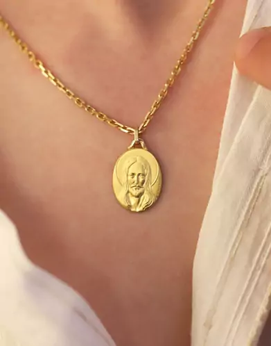 Médaille Ovale Christ à l’Auréole en Or Personnalisable