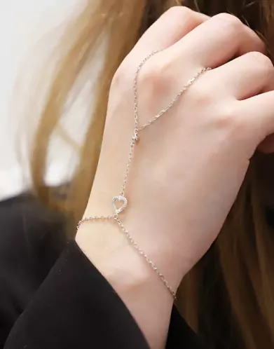 Chaîne de main Sorcière Petit Coeur en Or