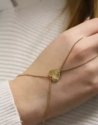 Chaîne de main Sorcière Coeur Soleillé en Or 18K