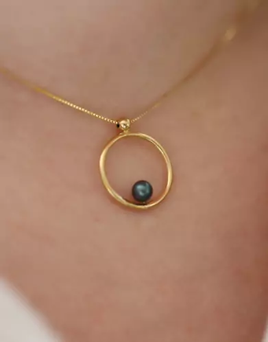 Collier mini Romy en Or 18K et perle de culture noire