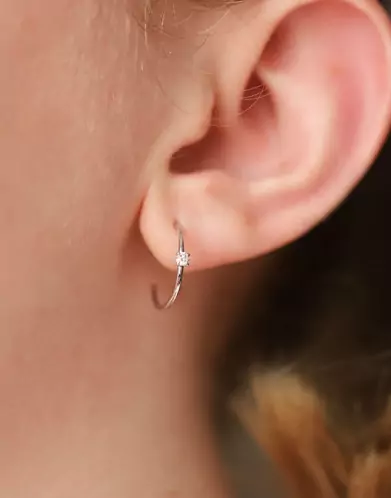 Mini Créoles en Or avec Solitaire Diamant